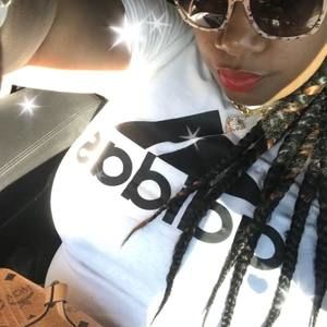 Meet your Posher, Renee